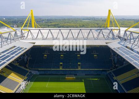 Dortmund, Deutschland. 08th May, 2020. firo: 08.05.2020, football, 1.Bundesliga, season 2019/2020, BVB, Borussia Dortmund, stadium SIGNAL IDUNA PARK, drone, drone image, aerial photo, before DERBY, Revierderby BVB - Schalke 04, restart of the Bundesliga after interruption by CORONA, COVID-19, Sudtribune, yellow wall, which will remain empty at home games, without spectators, ghost games, pitch, roof construction | usage worldwide Credit: dpa/Alamy Live News Stock Photo