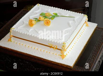 Vanilla Square Cake