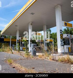 no more oil from this gas station in france Stock Photo