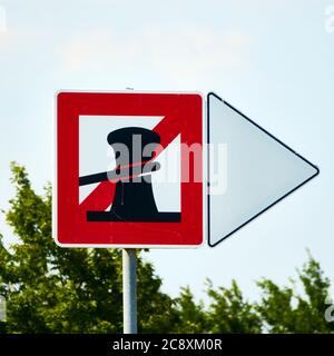 Shield on the bank of a canal prohibiting mooring and anchoring, transmitted for not stopping here Stock Photo