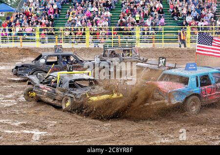 Idaho Falls, Idaho, USA August 17, 2016 Cars and drivers in a small arena compete in a small town demolition derby. Stock Photo