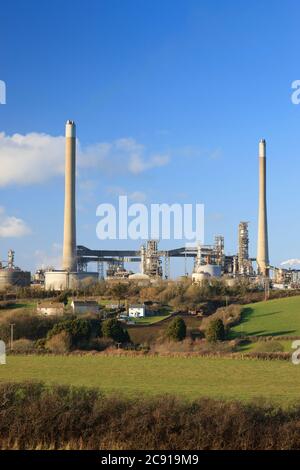 Valero Oil Refinery at Rhoscrowther Milford Haven Waterway Pembroke Pembrokeshire Wales Stock Photo