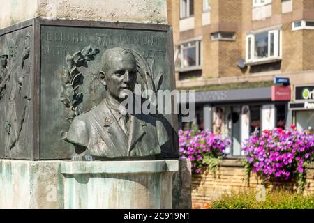 War memorial to Edgar Mobbs, Saints player and army officer killed in WW1; Garden of Rembrance, Northampton, UK Stock Photo