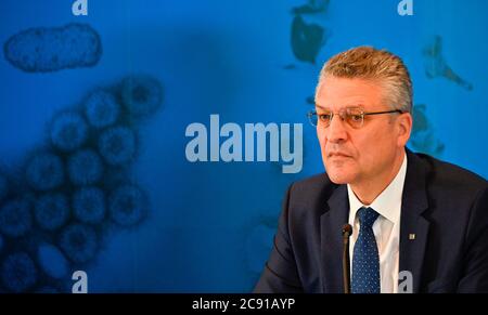 Berlin, Germany. 28th July, 2020. The head of the German Robert Koch Institute (RKI), Lothar Wieler, gives a press conference on the current corona situation in Germany. Credit: Tobias Schwarz/AFP/Pool/dpa/Alamy Live News Stock Photo