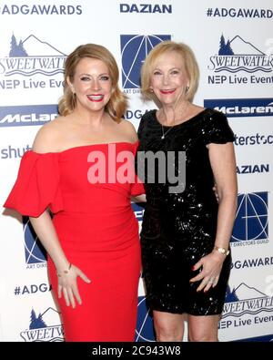 LOS ANGELES - FEB 1:  Melissa Joan Hart, Paula Hart at the 2020 Art Directors Guild Awards at the InterContinental Hotel on February 1, 2020 in Los Angeles, CA Stock Photo