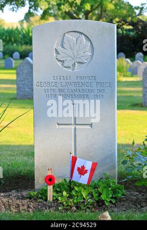 The grave of private George Lawrence Price (1892-1918), the last soldier of the British Empire to be killed during World War I in Mons, Belgium Stock Photo