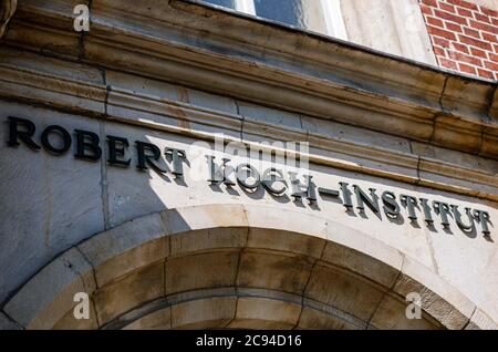 Berlin, Germany. 28th July, 2020. Photo taken on July 28, 2020 shows Robert Koch Institute (RKI) in Berlin, capital of Germany. The rapid rise in Germany's COVID-19 cases is very worrying, the country's public health agency Robert Koch Institute (RKI) said on Tuesday. Credit: Binh Truong/Xinhua/Alamy Live News Stock Photo