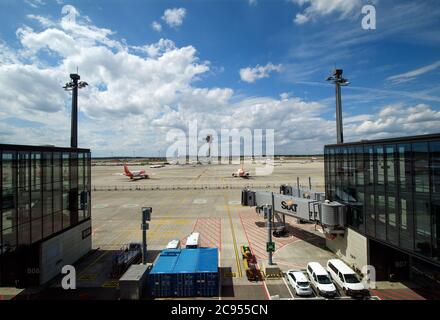 28 July 2020, Brandenburg, Schönefeld: The runway of the capital airport. Photo: Soeren Stache/dpa-Zentralbild/dpa Stock Photo