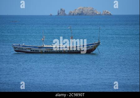 Îles de la Madeleine (the smallest national park in the world) seen across Soumbédioune bay in Dakar’s peninsula, Senegal Stock Photo