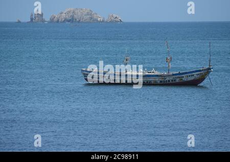 Îles de la Madeleine (the smallest national park in the world) seen across Soumbédioune bay in Dakar’s peninsula, Senegal Stock Photo