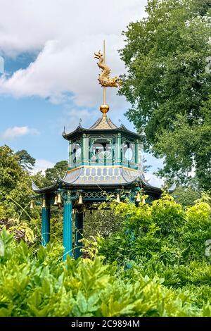 Cliveden House Maidenhead Berkshire, views of Chinese style pagoda and water garden Stock Photo