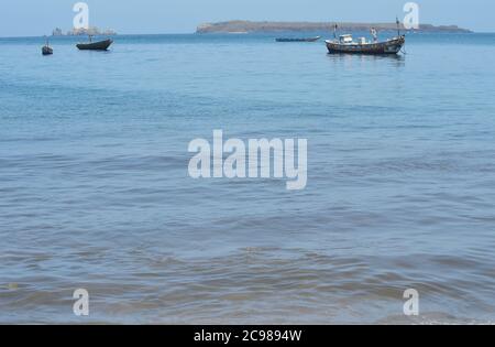 Îles de la Madeleine (the smallest national park in the world) seen across Soumbédioune bay in Dakar’s peninsula, Senegal Stock Photo