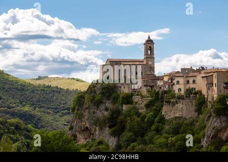 Aa church (Chiesa di Santa Maria Nuova) in the hilltop village of Toffia, Italy Stock Photo