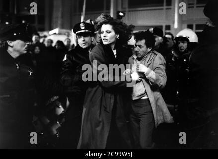 The Accidental Hero Columbia Film With Geena Davis Stock Photo Alamy