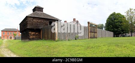 Fort Western, former British colonial outpost at the head of navigation on the Kennebec River, built in 1754 during the French and Indian War Stock Photo