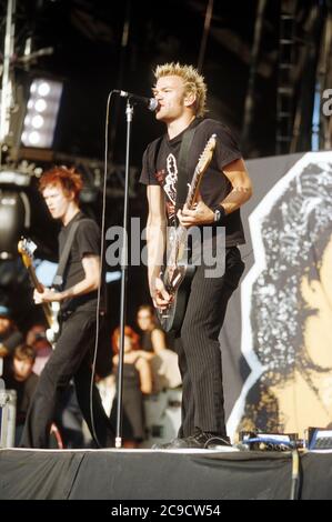 Sum 41 performing at the Reading Festival 2003, Reading, Berkshire, England, United Kingdom. Stock Photo