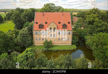 Moated castle Duerrenmungenau, Historism, built 1720-1725, Duerrenmungenau is a district of Abenberg, County Roth, Middle Franconia, Franconia Stock Photo