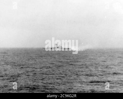 Japanese battleship Yamato underway during the Battle off Samar on 25 October 1944 (L42-09.06.03). Stock Photo