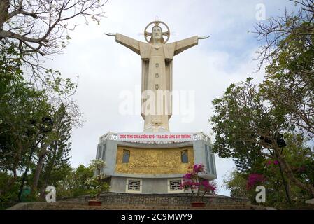 VUNG TAU, VIETNAM - DECEMBER 22, 2015: View of the statue of Jesus Christ on mount Nyo Stock Photo