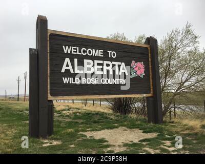 Alberta Welcome Sign Canada Stock Photo - Alamy