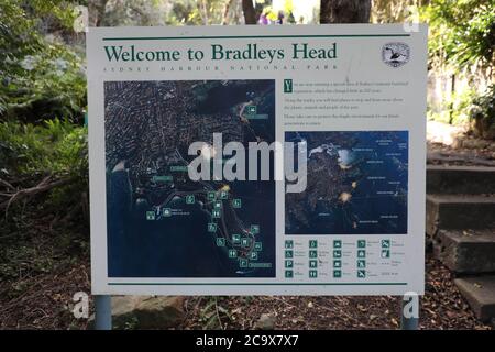 Welcome to Bradleys Head information board, Sydney Harbour National Park, Mosman, Sydney, NSW, Australia Stock Photo