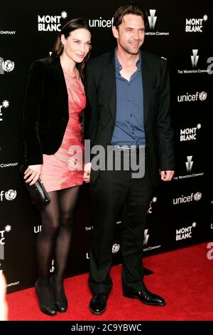 West Hollywood, USA. 06th Mar, 2010. Claire Forlani with husband Dougray Scott at the Montblanc Charity Cocktail in favor of UNICEF at Soho House. West Hollywood, March 6th, 2010 | usage worldwide Credit: dpa/Alamy Live News Stock Photo