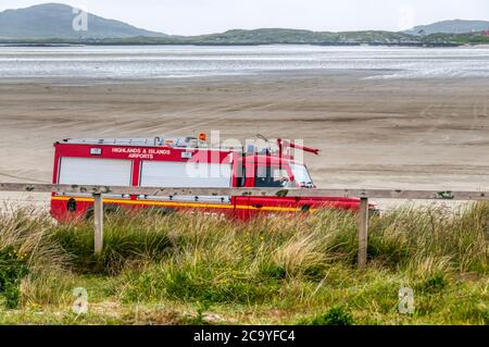 Highlands & Islands Airports Carmichael Land Rover conversion fire tender appliance at Barra airport. Stock Photo
