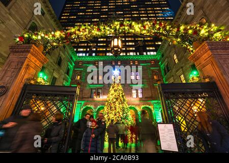 The Lotte New York Palace Hotel, Madison Avenue, NYC Stock Photo - Alamy