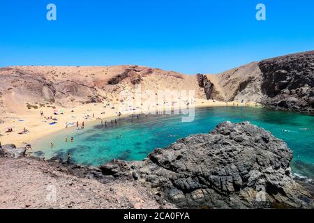 Scenic view of Papagayo Beach and the surrounding volcanic landscape in Costa Blanca, Yaiza, Lanzarote, Canary Islands, Spain. Stock Photo