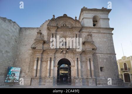 Arequipa, Peru - september 24, 2018: Jesuit Church of the Company of Jesus (Iglesia de la Compania) in Arequipa, Peru Stock Photo