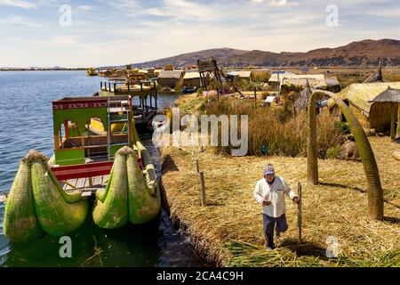 Puno, Peru - september 27, 2018: Uros Floating islands in Titikaka lake at the Border between Peru and Bolivia, in Peru Stock Photo