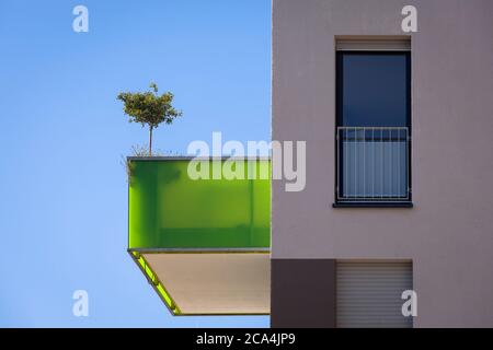 balcony of a building in the Kubikon quarter of the GAG Immobilien AG in the Ehrenfeld district of Cologne, Germany.  Balkon eines Hauses im Stadtquar Stock Photo