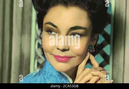 LOVE IS A MANY-SPLENDORED THING 1955 Twentieth Century Fox film with Jennifer Jones Stock Photo