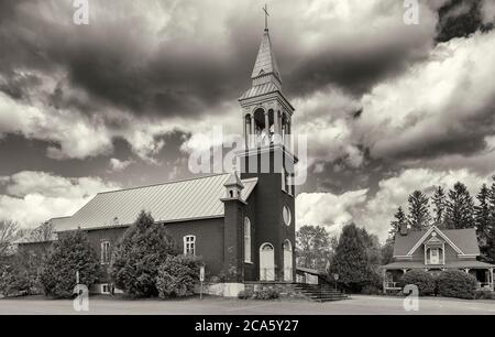 View of church, Knowlton, Eastern Townships, Estrie, Quebec Provence, Canada Stock Photo