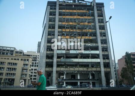 Beirut, Lebanon. 04th Aug, 2020. The facade of a building is seen shattered following a massive explosion in Beirut's port. Credit: Marwan Naamani/dpa/Alamy Live News Stock Photo