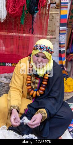 Moroccan rug Coop is run by a Berber family in Tinerhir Stock Photo