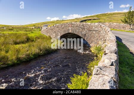 Old stone bridge at Eskdale in the Lake District, Cumbria, England Stock Photo