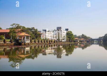View towards Kuttanad ferry terminal, Backwaters, Alappuzha (Alleppey), Kerala, India, Asia Stock Photo