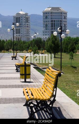 Modern residential buildings, Ashgabat, Turkmenistan Moderne Wohngebäude, Wohngebaeude, Aschgabat, Turkmenistan Stock Photo