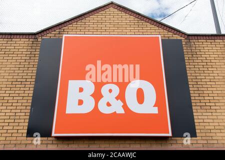 London, UK. 4th Aug, 2020. A DIY store B&Q logo at a branch in London. Credit: Dave Rushen/SOPA Images/ZUMA Wire/Alamy Live News Stock Photo