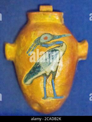 Egypt, Cairo, Tutankhamon jewellery, from his tomb in Luxor : Amulet in the shape of a heart, with a Benou (heron) bird. Stock Photo