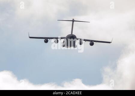 Edinburgh, Scotland, UK. 6th Aug, 2020. Pictured: Royal Air Force (RAF) Boeing C-17A Globemaster III Aircraft (reg ZZ171) seen at Edinburgh Airport doing a circuit on-a-round-the-UK training flight from RAF Brize Norton. Credit: Colin Fisher/Alamy Live News Stock Photo