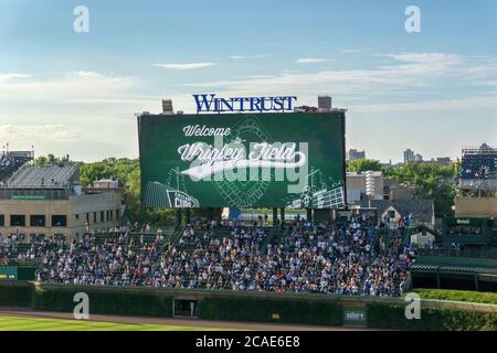 Wrigley field hi-res stock photography and images - Alamy