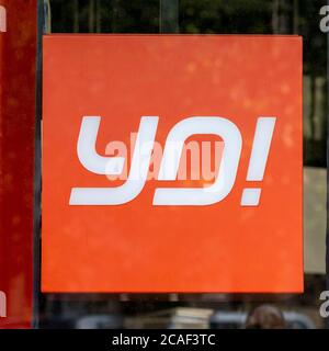 Yo Sushi Logo High Resolution Stock Photography And Images Alamy