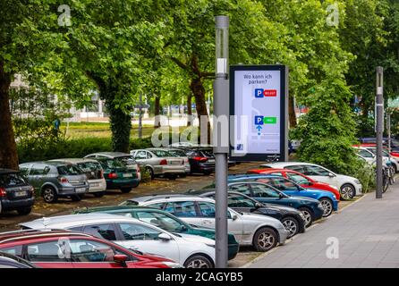 18.06.2020, Essen, North Rhine-Westphalia, Germany - Smart Poles, intelligent street lamps are parking attendants, free charging station for electric Stock Photo