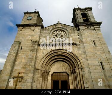 Spain, Galicia, Lugo province, Viveiro. Church of Santa Maria del Campo (Our Lady of the Fields). It was built during the second half of the 12th century in Romanesque style. Main facade. Stock Photo