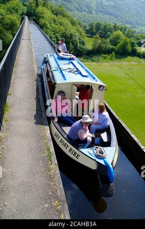 Canal boat on Pontcysyllte  Aqueduct Stock Photo