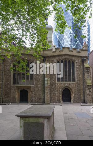 St. Helen's Bishopsgate church, a Grade 1 medieval church in Great St. Helen's, Bishopsgate, City of London, England, UK Stock Photo