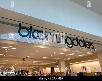 Orlando,FL/USA- 7/4/20: The exterior sign of the Athleta retail store at Millenia  Mall in Orlando, Florida Stock Photo - Alamy