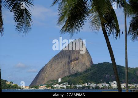 Brazil Rio de Janeiro - Sugarloaf Mountain - Pao de Acucar from Botafogo Beach Stock Photo